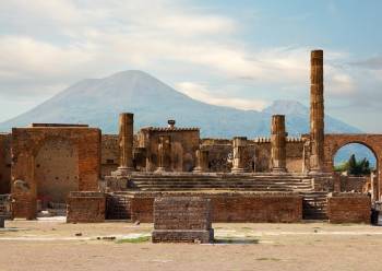 Mt. Vesuvius & ruins of Pompeii